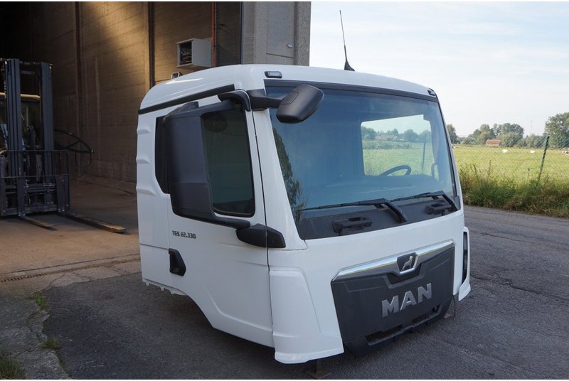 MAN TG3 NN NEW 81.60000-5120 - Cabina e interior para Camión: foto 2 MAN TG3 NN NEW 81.60000-5120 - Cabina e interior para Camión: foto 2