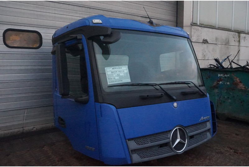 Mercedes-Benz ANTOS S CLASSICSPACE 2.3 320MM 960 820 15 887984 - Cabina e interior para Camión: foto 2 Mercedes-Benz ANTOS S CLASSICSPACE 2.3 320MM 960 820 15 887984 - Cabina e interior para Camión: foto 2