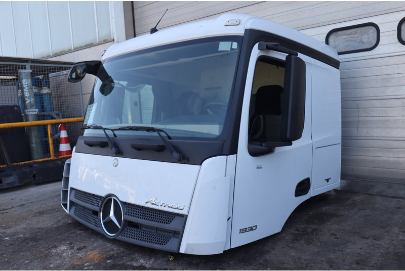 Mercedes-Benz AROCS L-CAB STREAMSPACE 2.3 96082015921314 - Cabina e interior para Camión: foto 2 Mercedes-Benz AROCS L-CAB STREAMSPACE 2.3 96082015921314 - Cabina e interior para Camión: foto 2