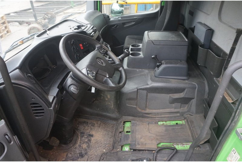 Mercedes-Benz ATEGO MP4 4CYL - Cabina e interior para Camión: foto 5 Mercedes-Benz ATEGO MP4 4CYL - Cabina e interior para Camión: foto 5
