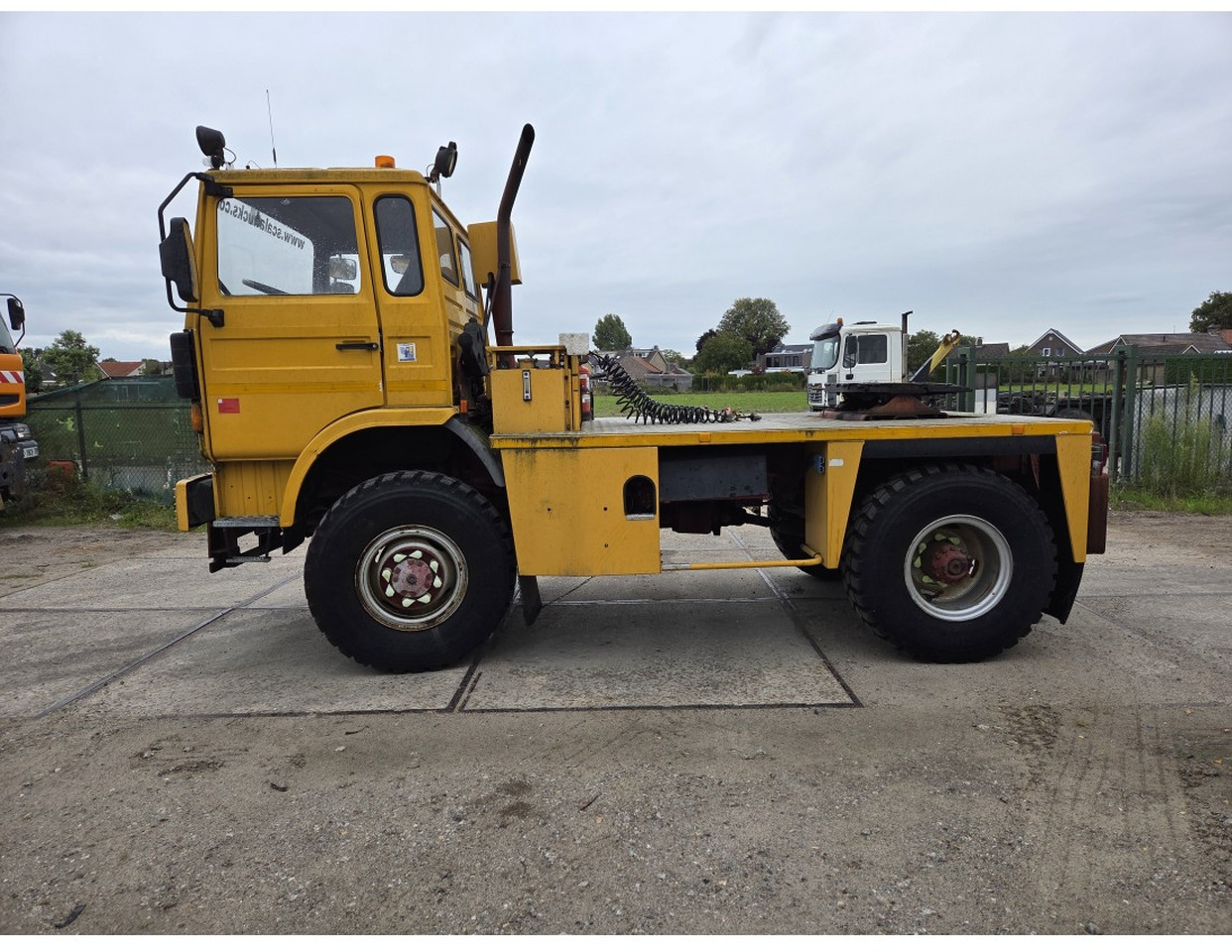 RENAULT M170 4x4 TRACTOR UNIT FULL SPRING SUSPENSION VERY LOW MILEAGE - Cabeza tractora: foto 3 RENAULT M170 4x4 TRACTOR UNIT FULL SPRING SUSPENSION VERY LOW MILEAGE - Cabeza tractora: foto 3