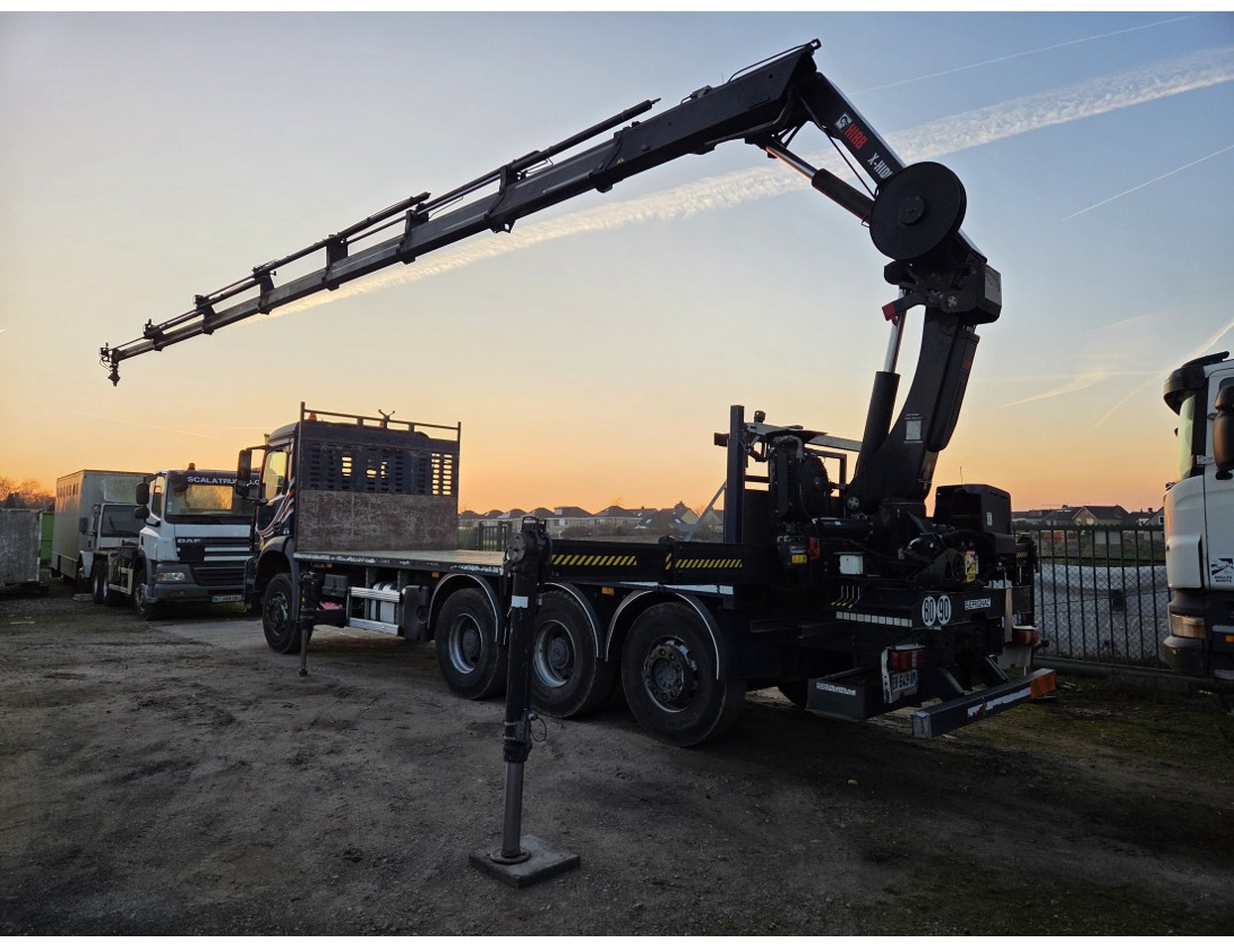 Mercedes Arocs 3240 8x4 Open Truck Crane HIAB X-HIDUO 258 E-7 7 extensions - Camión caja abierta, Camión grúa: foto 5 Mercedes Arocs 3240 8x4 Open Truck Crane HIAB X-HIDUO 258 E-7 7 extensions - Camión caja abierta, Camión grúa: foto 5
