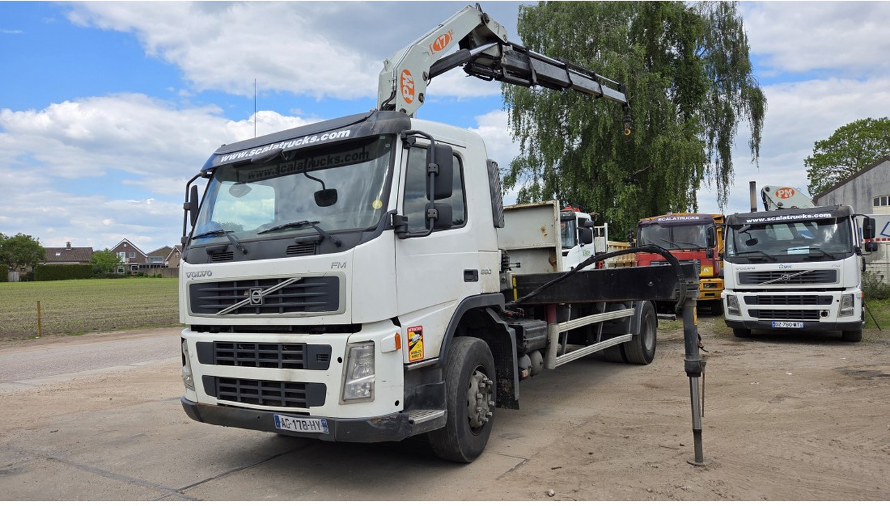 VOLVO FM 330 FLATBED 4X2 PM 17 LC 17 TON - Camión caja abierta, Camión grúa: foto 1 VOLVO FM 330 FLATBED 4X2 PM 17 LC 17 TON - Camión caja abierta, Camión grúa: foto 1