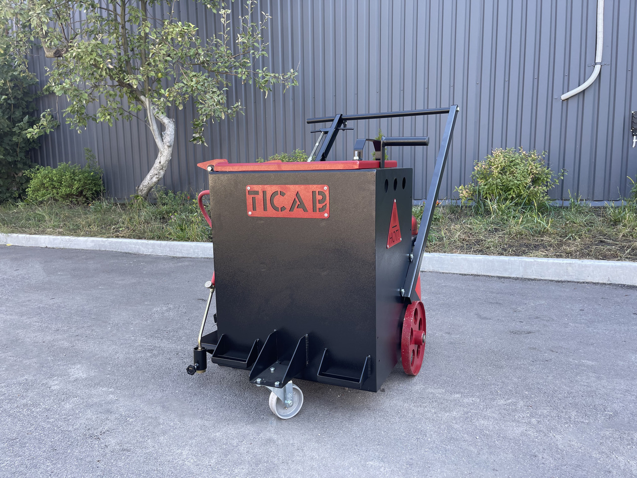 TICAB Manufacturer, Mini Crack Sealing Machine , 70L - Distribuidor de asfalto: foto 3 TICAB Manufacturer, Mini Crack Sealing Machine , 70L - Distribuidor de asfalto: foto 3