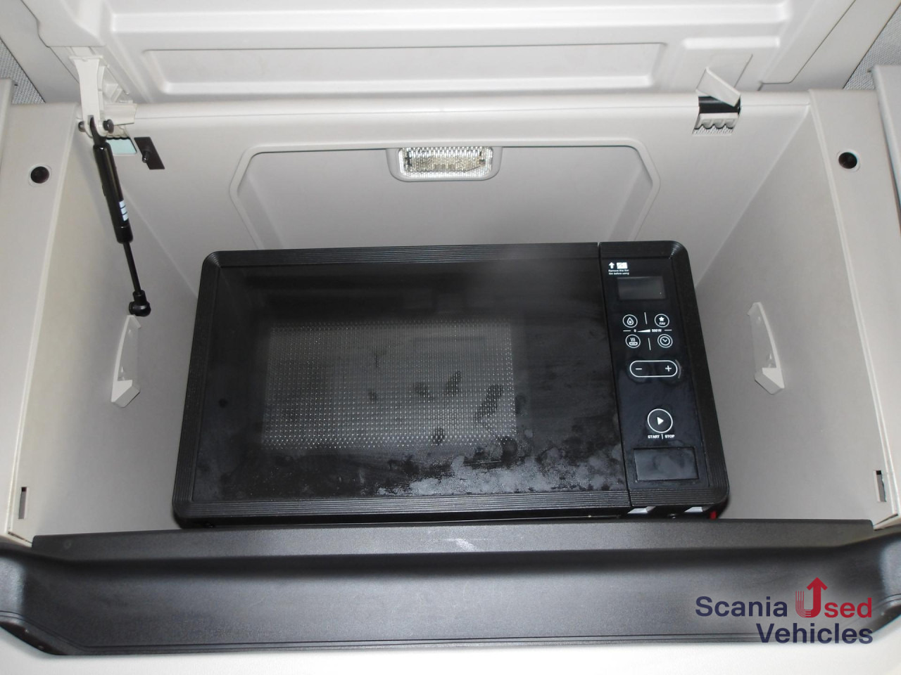SCANIA S 590 NB - V8 - FULL AIR - HYDRAULIK - LEDER - - Cabeza tractora: foto 4 SCANIA S 590 NB - V8 - FULL AIR - HYDRAULIK - LEDER - - Cabeza tractora: foto 4