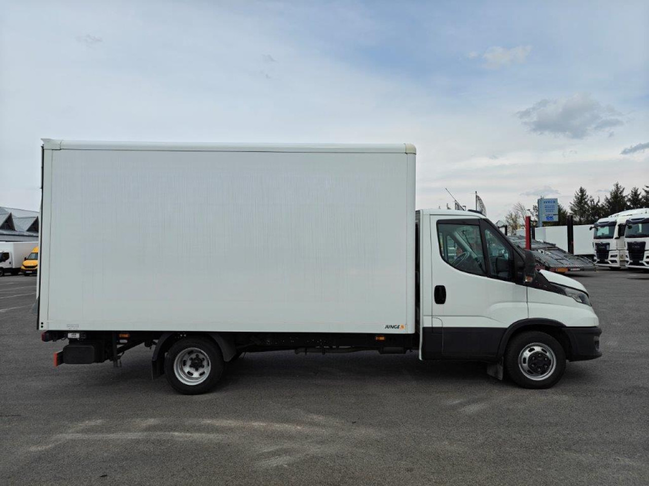 IVECO Daily 35C16H - Furgón: foto 4 IVECO Daily 35C16H - Furgón: foto 4