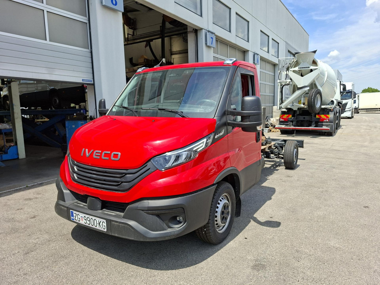 IVECO Daily 35C21HA8/P - Camión chasis: foto 1 IVECO Daily 35C21HA8/P - Camión chasis: foto 1