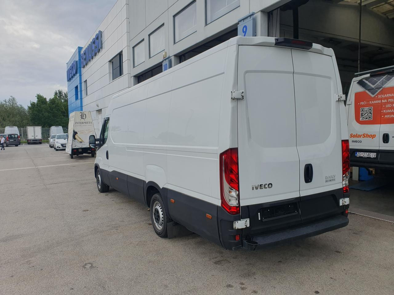 IVECO Daily 35S16A8V - Furgoneta de pasajeros: foto 3 IVECO Daily 35S16A8V - Furgoneta de pasajeros: foto 3