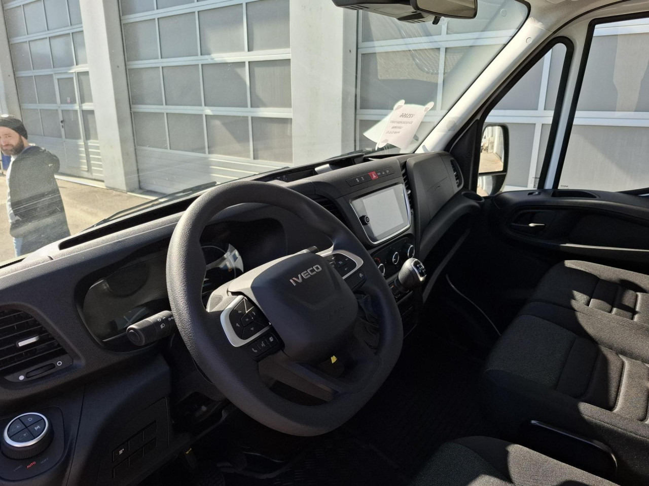 Camión chasis IVECO Daily 50C18H/P: foto 7