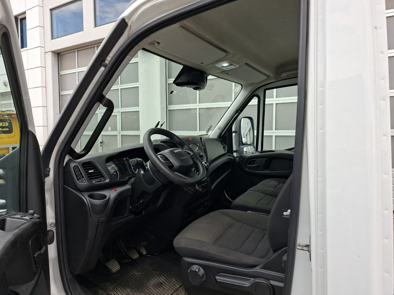 IVECO Daily 70C18H - Camión chasis: foto 5 IVECO Daily 70C18H - Camión chasis: foto 5