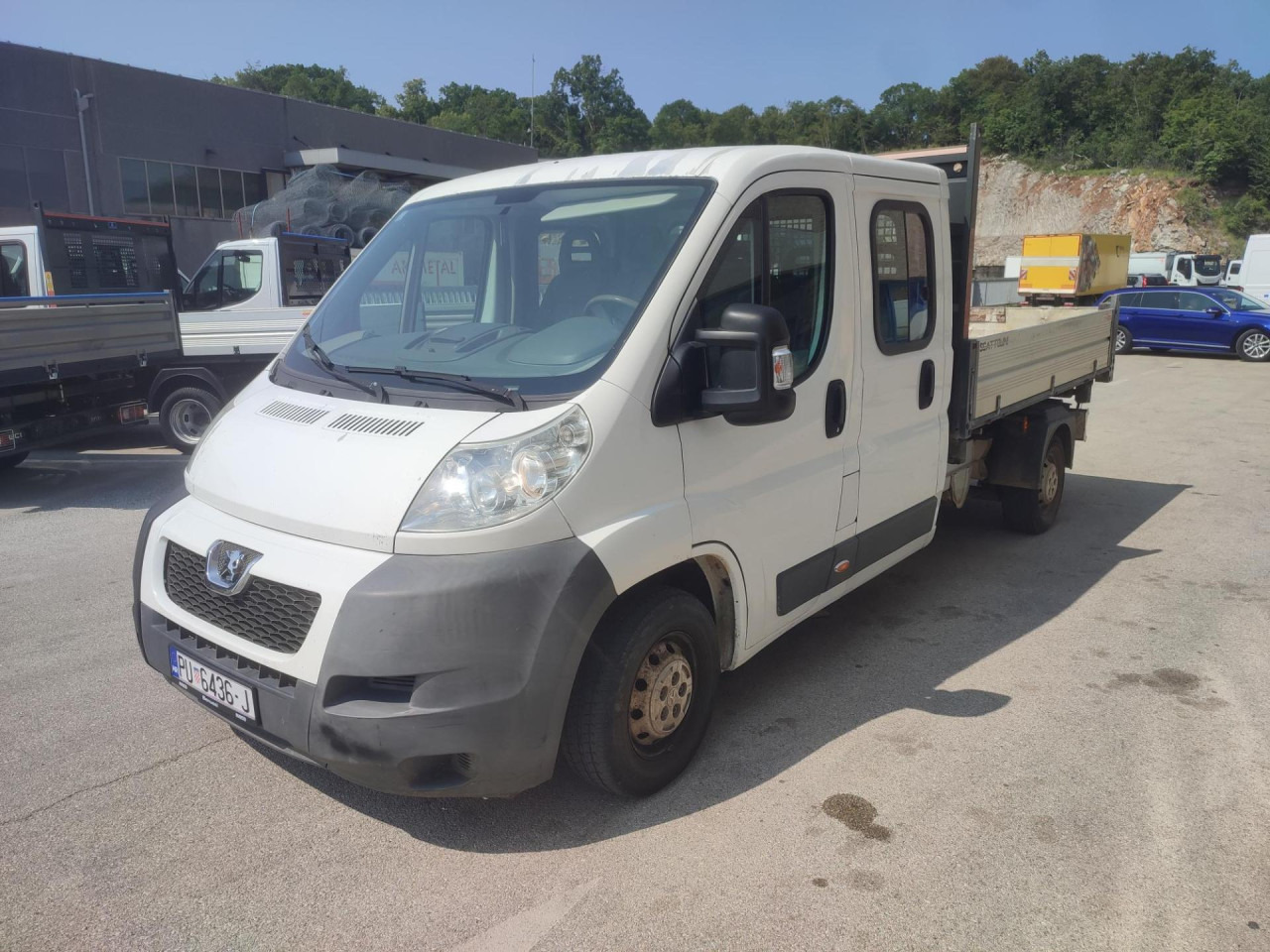PEUGEOT Boxer 2.2 HDI - Furgoneta basculante, Furgoneta combi: foto 1 PEUGEOT Boxer 2.2 HDI - Furgoneta basculante, Furgoneta combi: foto 1