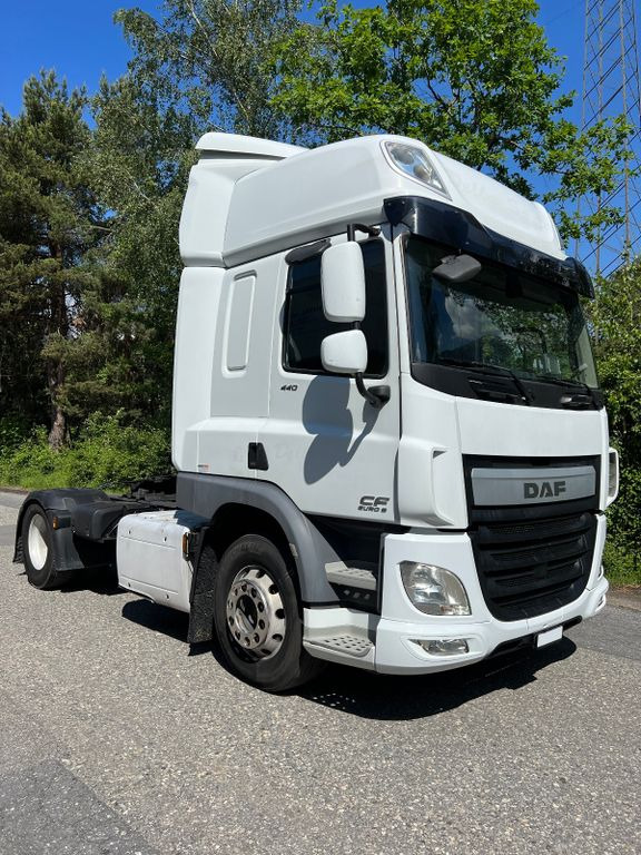 DAF CF440 FT 4x2, E6, PTO, Standklima, 10x - Cabeza tractora: foto 1 DAF CF440 FT 4x2, E6, PTO, Standklima, 10x - Cabeza tractora: foto 1