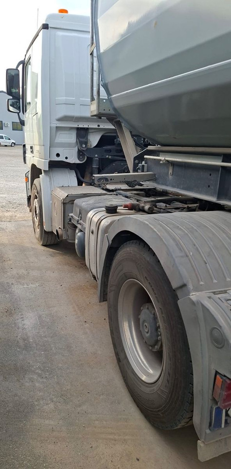 Mercedes-Benz Actros 1844 4x2, MP3, Euro 5 - Cabeza tractora: foto 4 Mercedes-Benz Actros 1844 4x2, MP3, Euro 5 - Cabeza tractora: foto 4