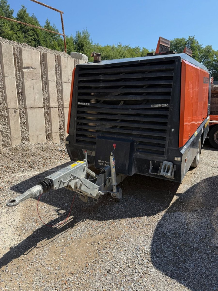 Kaeser M250 Kompressor, Anhänger trailer, 14bar - Compresor de aire: foto 1 Kaeser M250 Kompressor, Anhänger trailer, 14bar - Compresor de aire: foto 1