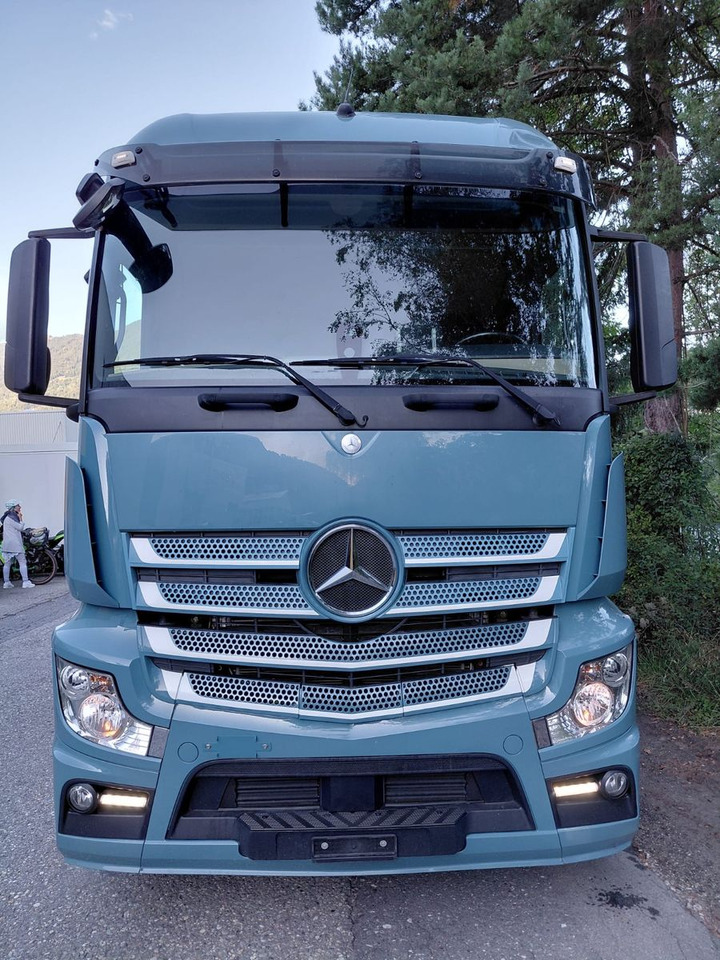 Mercedes-Benz Actros 1836 4x2, E6, Ladebordwand, Fahrschule - Camión lona: foto 2 Mercedes-Benz Actros 1836 4x2, E6, Ladebordwand, Fahrschule - Camión lona: foto 2