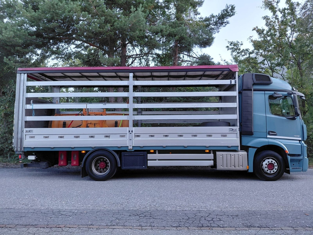Leasing de  Mercedes-Benz Actros 1836 4x2, E6, Ladebordwand, Fahrschule Mercedes-Benz Actros 1836 4x2, E6, Ladebordwand, Fahrschule: foto 6