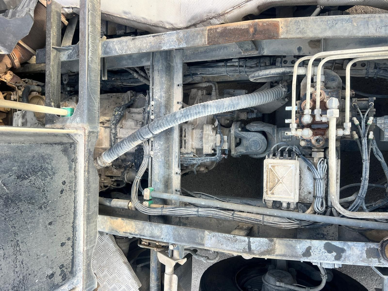 Camión volquete Mercedes-Benz Arocs 3243 8x4, E6, Meiller Kipper: foto 11