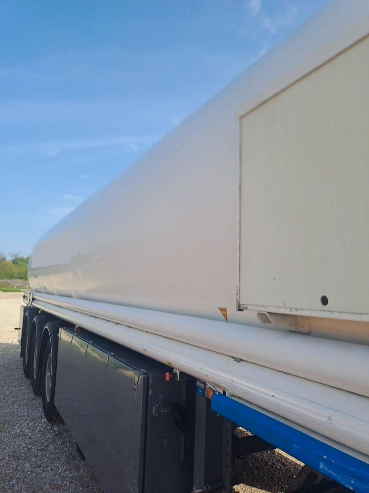 Schrader ADR, Treibstoff Diesel/Benzin, 4 Kammern, Sening Schrader ADR, Treibstoff Diesel/Benzin, 4 Kammern, Sening - Semirremolque cisterna: foto 5 Schrader ADR, Treibstoff Diesel/Benzin, 4 Kammern, Sening Schrader ADR, Treibstoff Diesel/Benzin, 4 Kammern, Sening - Semirremolque cisterna: foto 5