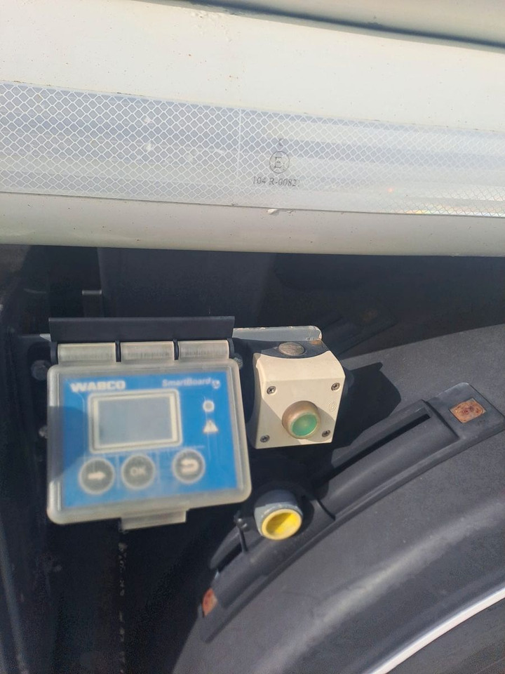 Semirremolque cisterna Schrader ADR, Treibstoff Diesel/Benzin, 4 Kammern, Sening Schrader ADR, Treibstoff Diesel/Benzin, 4 Kammern, Sening: foto 8