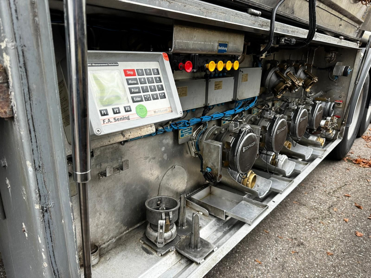 Semirremolque cisterna Schrader ADR, Treibstoff Diesel/Benzin, 4 Kammern, Sening Schrader ADR, Treibstoff Diesel/Benzin, 4 Kammern, Sening: foto 17