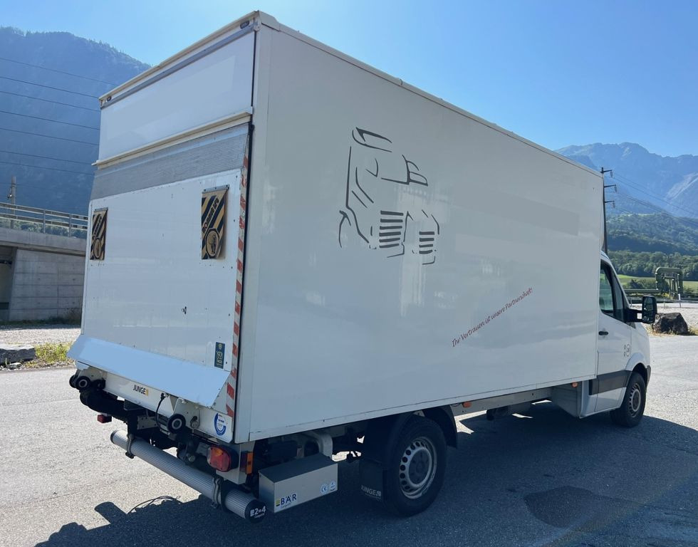 Volkswagen Crafter, 1.9, Ladebordwand, Klima - Furgoneta caja cerrada: foto 4 Volkswagen Crafter, 1.9, Ladebordwand, Klima - Furgoneta caja cerrada: foto 4