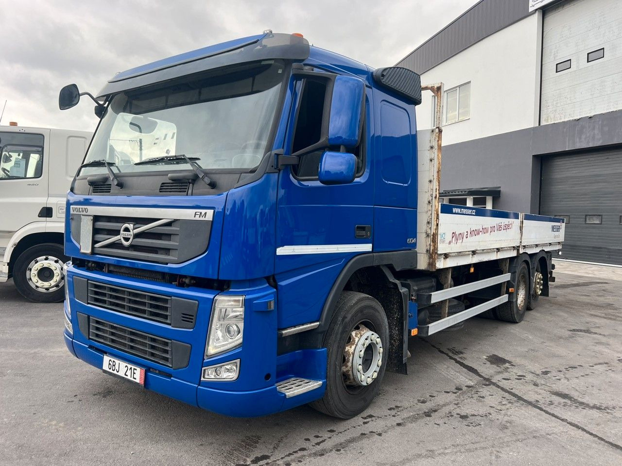 Volvo FM 460 6x2, E5, L:7200mm - Camión caja abierta: foto 1 Volvo FM 460 6x2, E5, L:7200mm - Camión caja abierta: foto 1