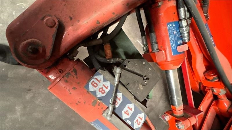 Kuhn Vari Master 183 6 Furet 183 - Arado: foto 3 Kuhn Vari Master 183 6 Furet 183 - Arado: foto 3