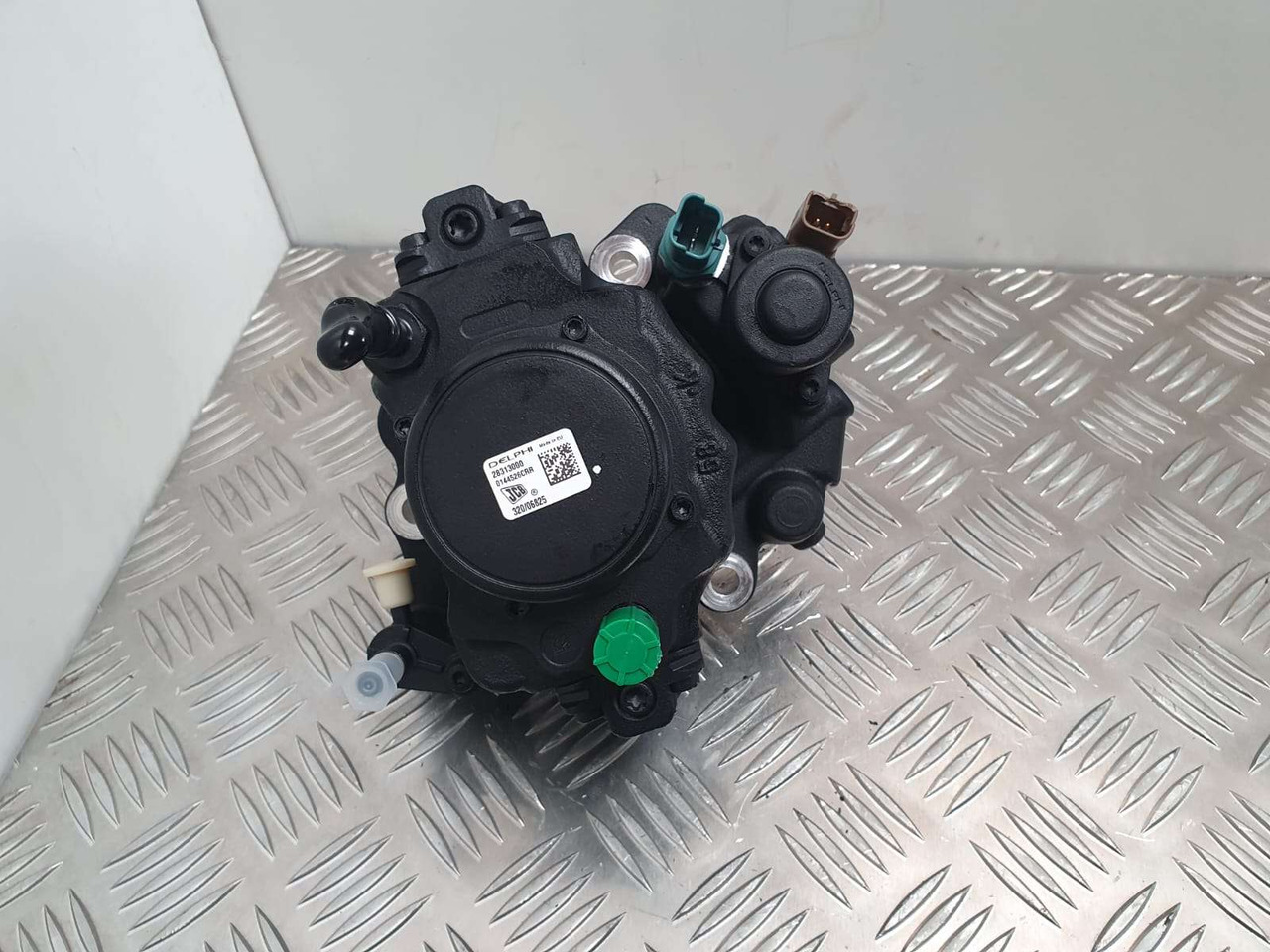 JCB Injection Pump 320/06825 Delphi 28313000 injection pump - Motor y piezas para Maquinaria de construcción: foto 1 JCB Injection Pump 320/06825 Delphi 28313000 injection pump - Motor y piezas para Maquinaria de construcción: foto 1