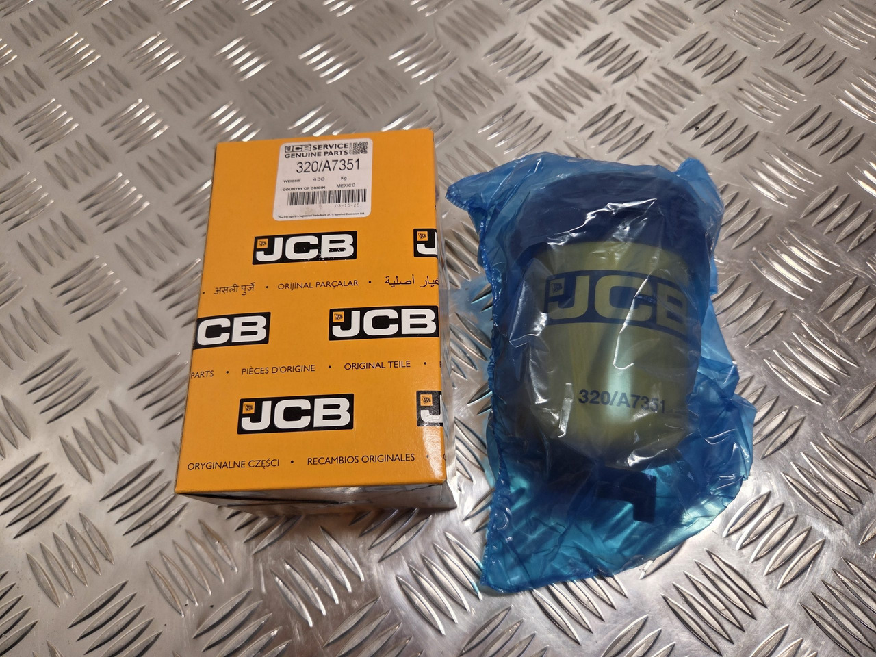 JCB T4 Fuel Filter 320/A7351 supersedes 320/07382 - Motor y piezas para Maquinaria de construcción: foto 1 JCB T4 Fuel Filter 320/A7351 supersedes 320/07382 - Motor y piezas para Maquinaria de construcción: foto 1