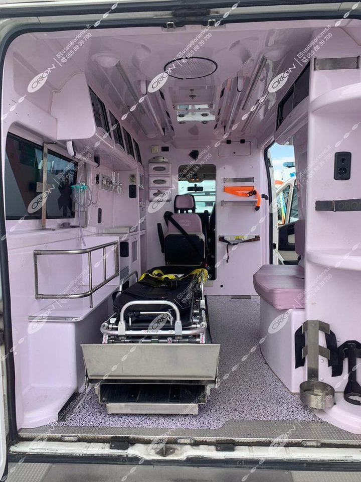 ORION FIAT 250 DUCATO - Ambulancia: foto 5 ORION FIAT 250 DUCATO - Ambulancia: foto 5