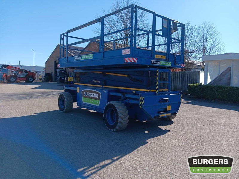 HOLLANDLIFT Q-135EL24 - Plataforma de tijeras: foto 3 HOLLANDLIFT Q-135EL24 - Plataforma de tijeras: foto 3
