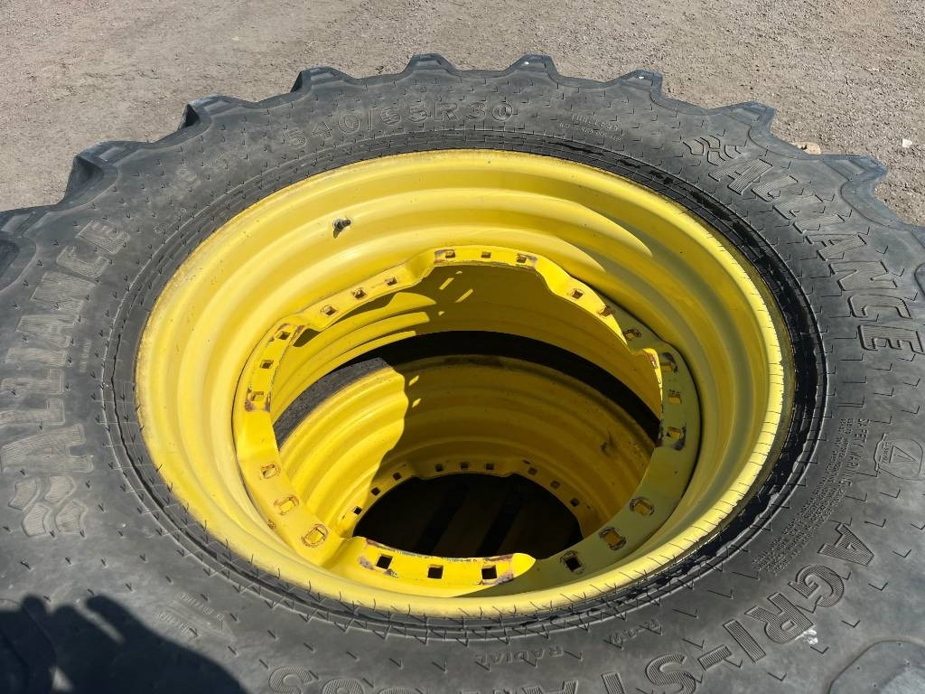Alliance 540/65R30 till John Deere 7920 mfl - Neumático para Maquinaria agrícola: foto 3 Alliance 540/65R30 till John Deere 7920 mfl - Neumático para Maquinaria agrícola: foto 3