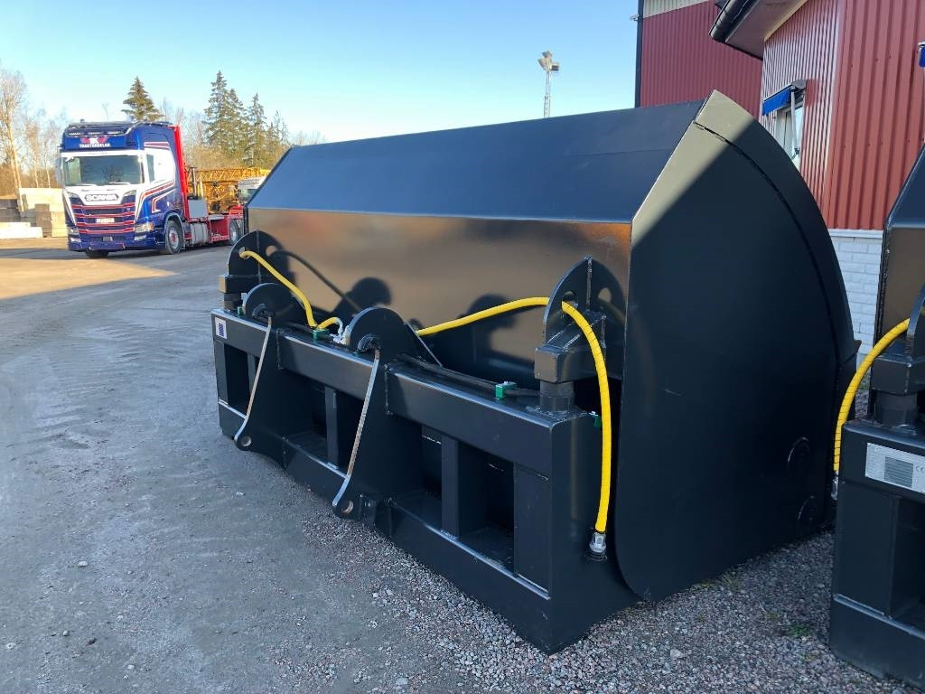 High tip bucket Högtippande skopa Högtippskopa 6 k - Cazo para Maquinaria de construcción: foto 2 High tip bucket Högtippande skopa Högtippskopa 6 k - Cazo para Maquinaria de construcción: foto 2