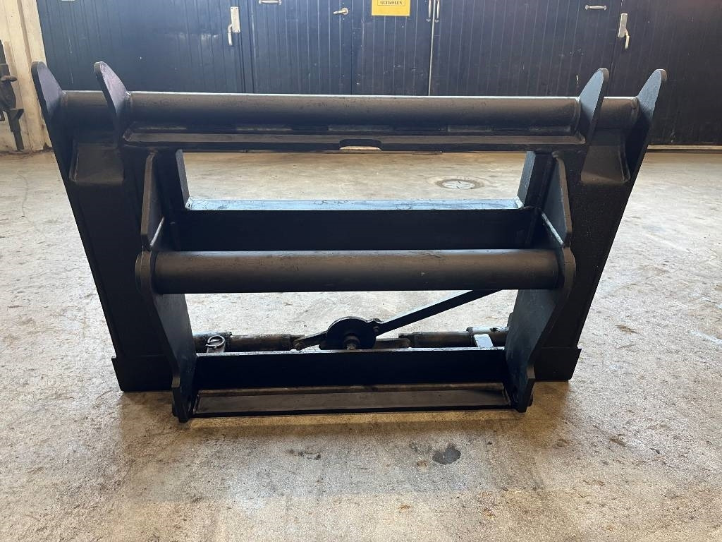 Adapter Manitou till Volvo Stora Bm - Implemento para Maquinaria de construcción: foto 3 Adapter Manitou till Volvo Stora Bm - Implemento para Maquinaria de construcción: foto 3