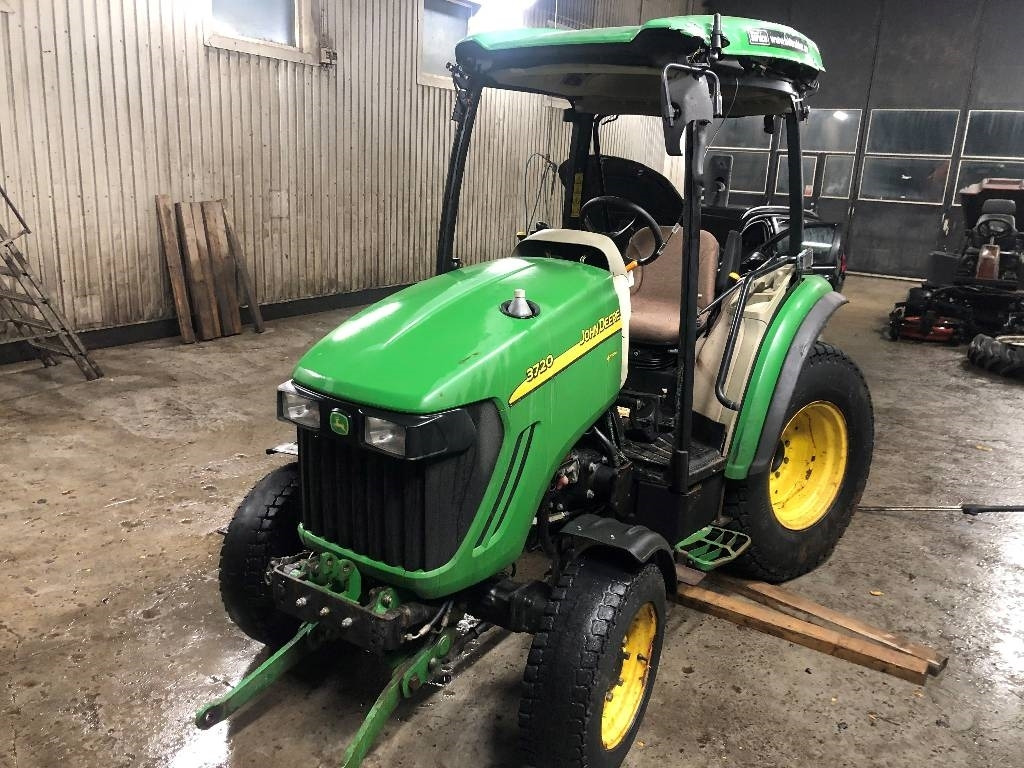 John Deere 3720 Dismantled: only spare parts  - Tractor municipal: foto 3 John Deere 3720 Dismantled: only spare parts  - Tractor municipal: foto 3