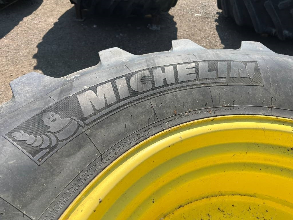 Michelin 540/65R30 till John Deere 7430 - Neumático para Maquinaria agrícola: foto 5 Michelin 540/65R30 till John Deere 7430 - Neumático para Maquinaria agrícola: foto 5