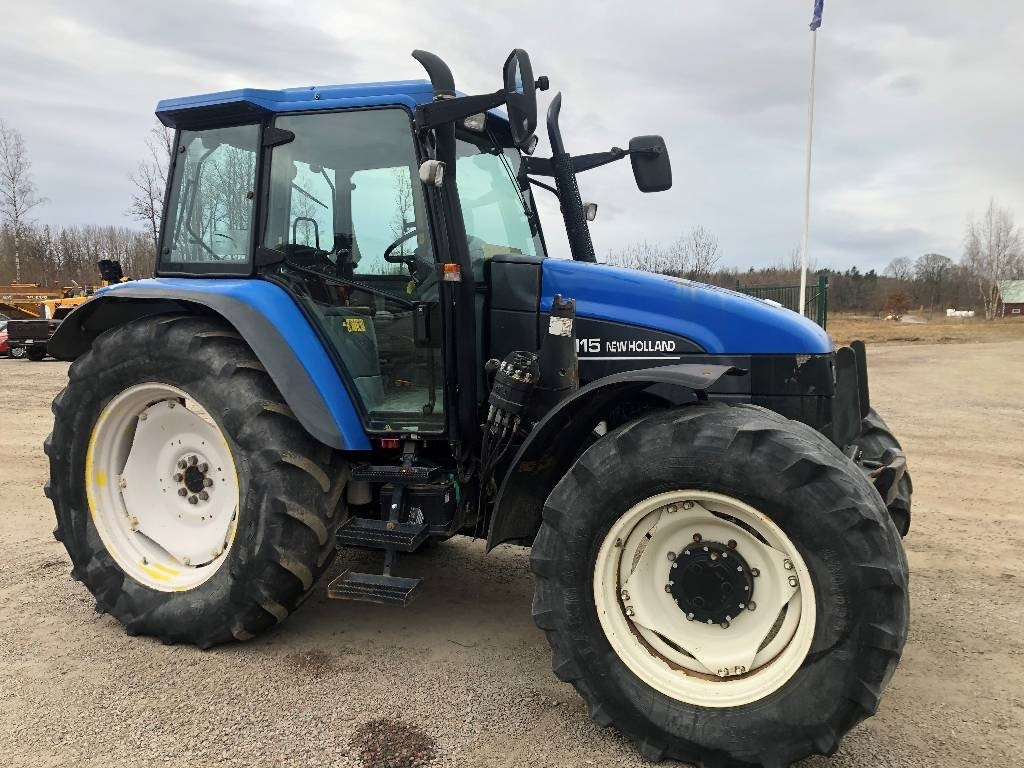 New Holland TS 115 Dismantled: only spare parts - Tractor: foto 2 New Holland TS 115 Dismantled: only spare parts - Tractor: foto 2