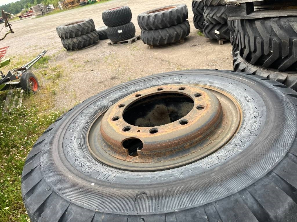 Nokian 11,00-20 till Cat 316 D - Neumático para Maquinaria de construcción: foto 3 Nokian 11,00-20 till Cat 316 D - Neumático para Maquinaria de construcción: foto 3