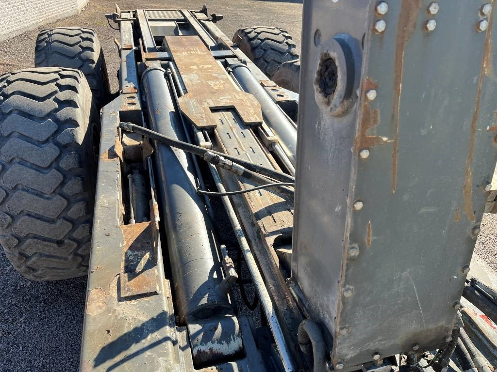 Volvo A25C Lastväxlarvagn - Remolque multilift/ Portacontenedores de cadenas: foto 2 Volvo A25C Lastväxlarvagn - Remolque multilift/ Portacontenedores de cadenas: foto 2