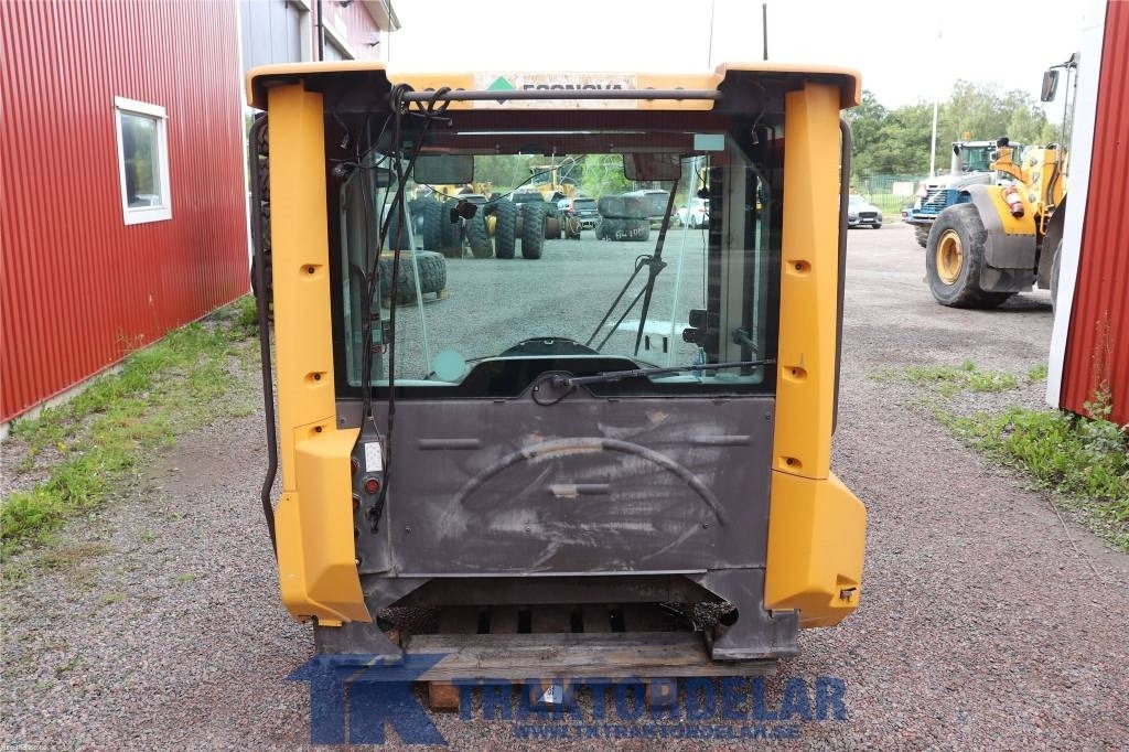 Volvo L 180 F - Cabina para Maquinaria de construcción: foto 3 Volvo L 180 F - Cabina para Maquinaria de construcción: foto 3