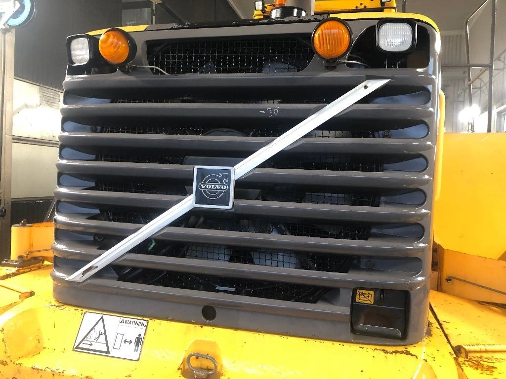 Cargadora de ruedas Volvo L 220 E Dismantled: only spare parts: foto 9