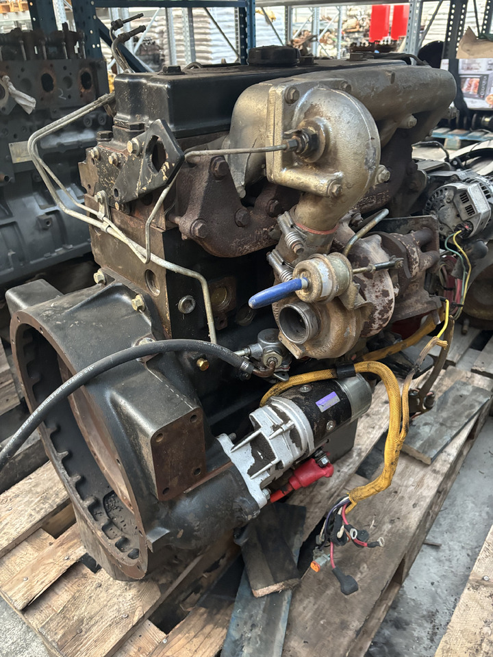 Cat Caterpillar 3054 130-6342 Silnk Części - Motor y piezas para Maquinaria agrícola: foto 5 Cat Caterpillar 3054 130-6342 Silnk Części - Motor y piezas para Maquinaria agrícola: foto 5