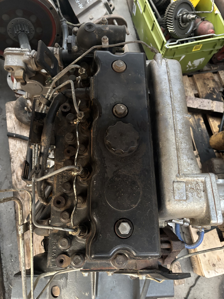 Cat Caterpillar 3054 130-6342 Silnk Części - Motor y piezas para Maquinaria agrícola: foto 3 Cat Caterpillar 3054 130-6342 Silnk Części - Motor y piezas para Maquinaria agrícola: foto 3