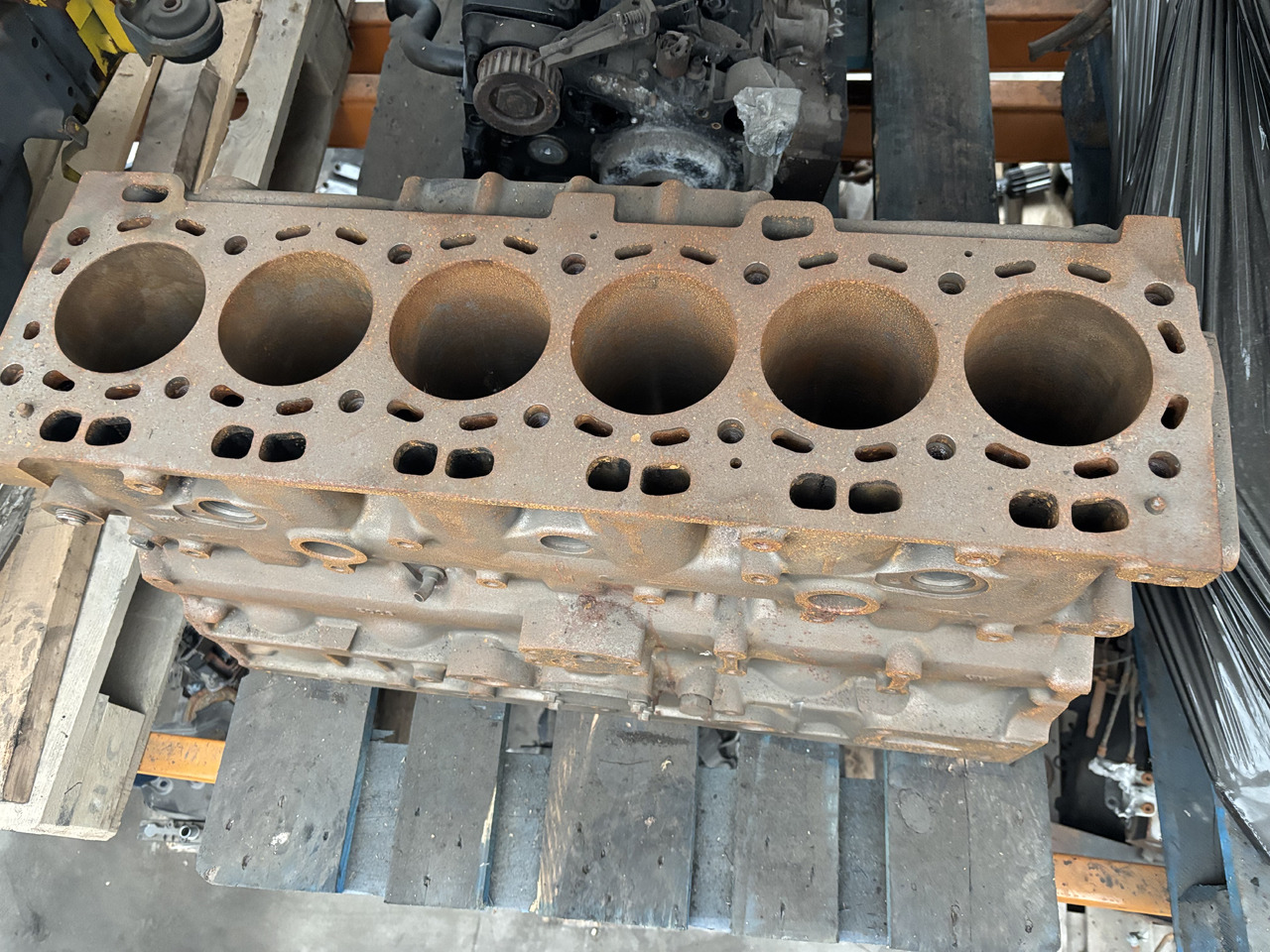 Caterpillar CAT C6.6 Blok Silnika 306-6845 - Bloque de cilindros para Maquinaria agrícola: foto 5 Caterpillar CAT C6.6 Blok Silnika 306-6845 - Bloque de cilindros para Maquinaria agrícola: foto 5