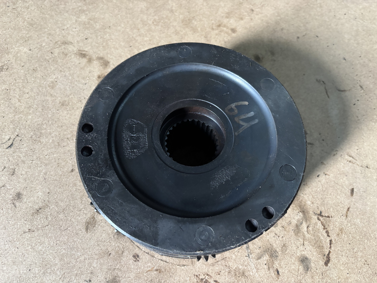 Claas AXION 830 Jarzmo Satelitów Dźwigar 0011571612 0011584502 - Diferencial para Tractor: foto 4 Claas AXION 830 Jarzmo Satelitów Dźwigar 0011571612 0011584502 - Diferencial para Tractor: foto 4