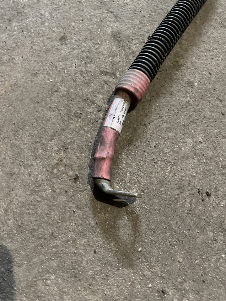Claas Arion 550-520 650-620 - kabel przewód eletryczny alternator - rozrusznik 0021505462 - Cables/ Alambres para Tractor: foto 2 Claas Arion 550-520 650-620 - kabel przewód eletryczny alternator - rozrusznik 0021505462 - Cables/ Alambres para Tractor: foto 2