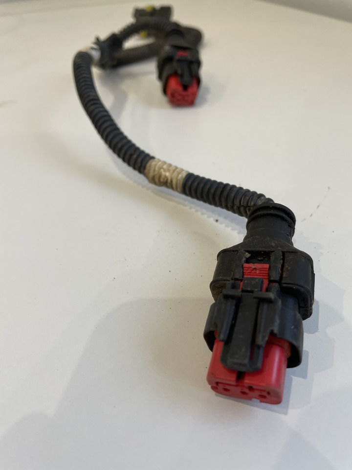 Claas Arion 550-520 650-620 - kabel wiązka elektryczna 0021523032 - Cables/ Alambres para Tractor: foto 3 Claas Arion 550-520 650-620 - kabel wiązka elektryczna 0021523032 - Cables/ Alambres para Tractor: foto 3
