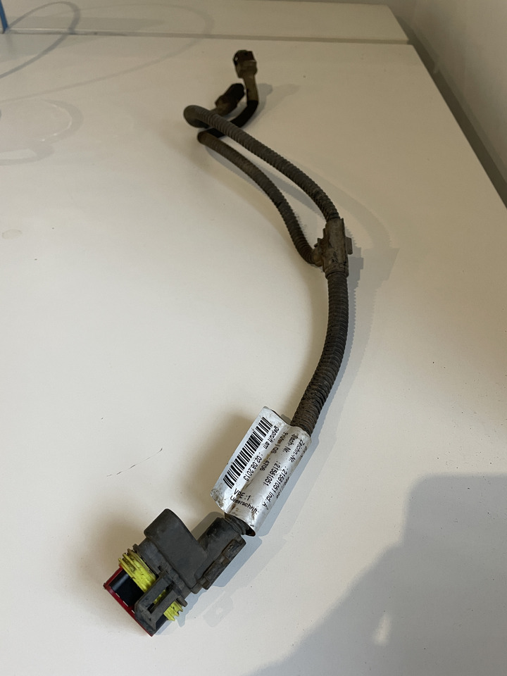 Claas Arion 550-520 650-620 - kabel wiązka elektryczna 0021581051 - Cables/ Alambres para Tractor: foto 1 Claas Arion 550-520 650-620 - kabel wiązka elektryczna 0021581051 - Cables/ Alambres para Tractor: foto 1