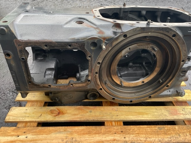 Claas Arion 610-650 Massey Ferguson 6470-6490 obudowa tylnego mostu - Eje posterior para Maquinaria agrícola: foto 5 Claas Arion 610-650 Massey Ferguson 6470-6490 obudowa tylnego mostu - Eje posterior para Maquinaria agrícola: foto 5