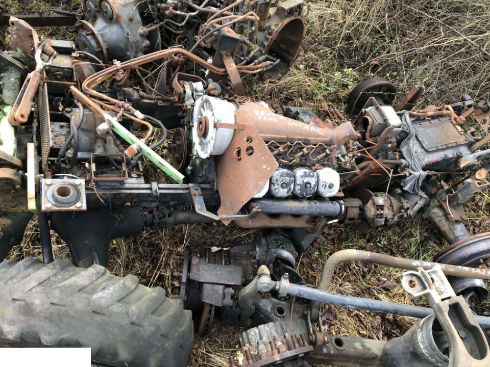 Deutz Fahr Intrac Skrzynia - Caja de cambios y piezas para Maquinaria agrícola: foto 1 Deutz Fahr Intrac Skrzynia - Caja de cambios y piezas para Maquinaria agrícola: foto 1